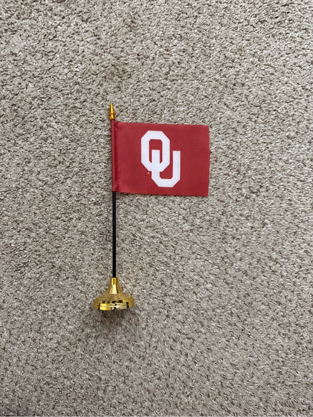 University of Oklahoma Desk Flag Crimson and White OU Logo with Gold Base